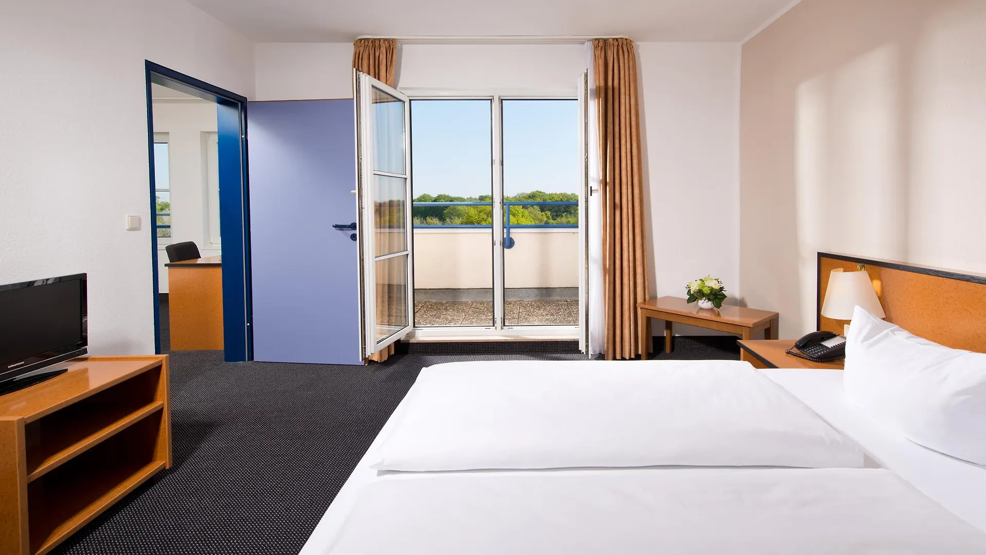***  Coffee Fellows Hotel Frankfurt Airport-Langen Germany