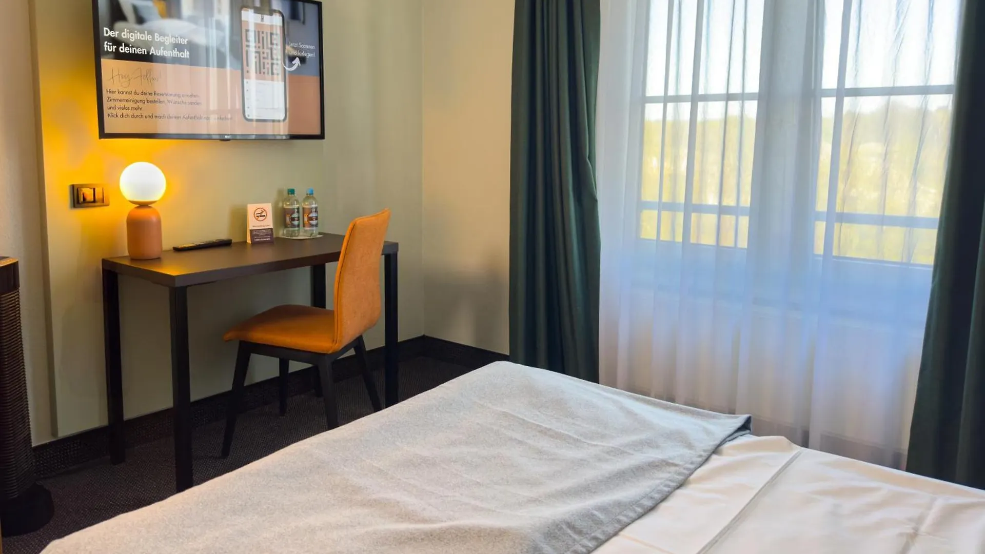 ***  Coffee Fellows Hotel Frankfurt Airport-Langen Germany